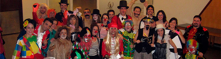 Alumnos de la escuela de baile el Almacén, en la fiesta de carnaval 2015.