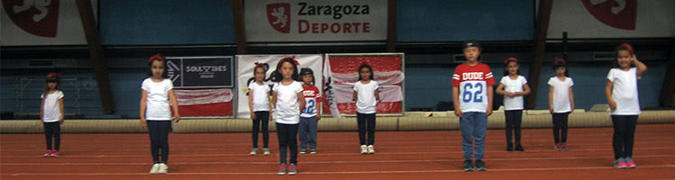 Exhibición de baile moderno infantil de Escuela de Baile el Almacén en el III Certamen de Primavera